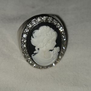 Vintage-Inspired Silver and Black Cameo Ring